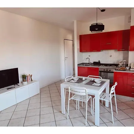 Olga & Gio - Vicino Al Centro Di Τσεζένα